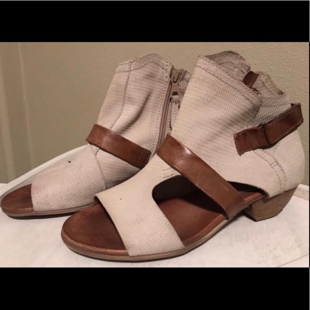 Miz Mooz ankle high sandal